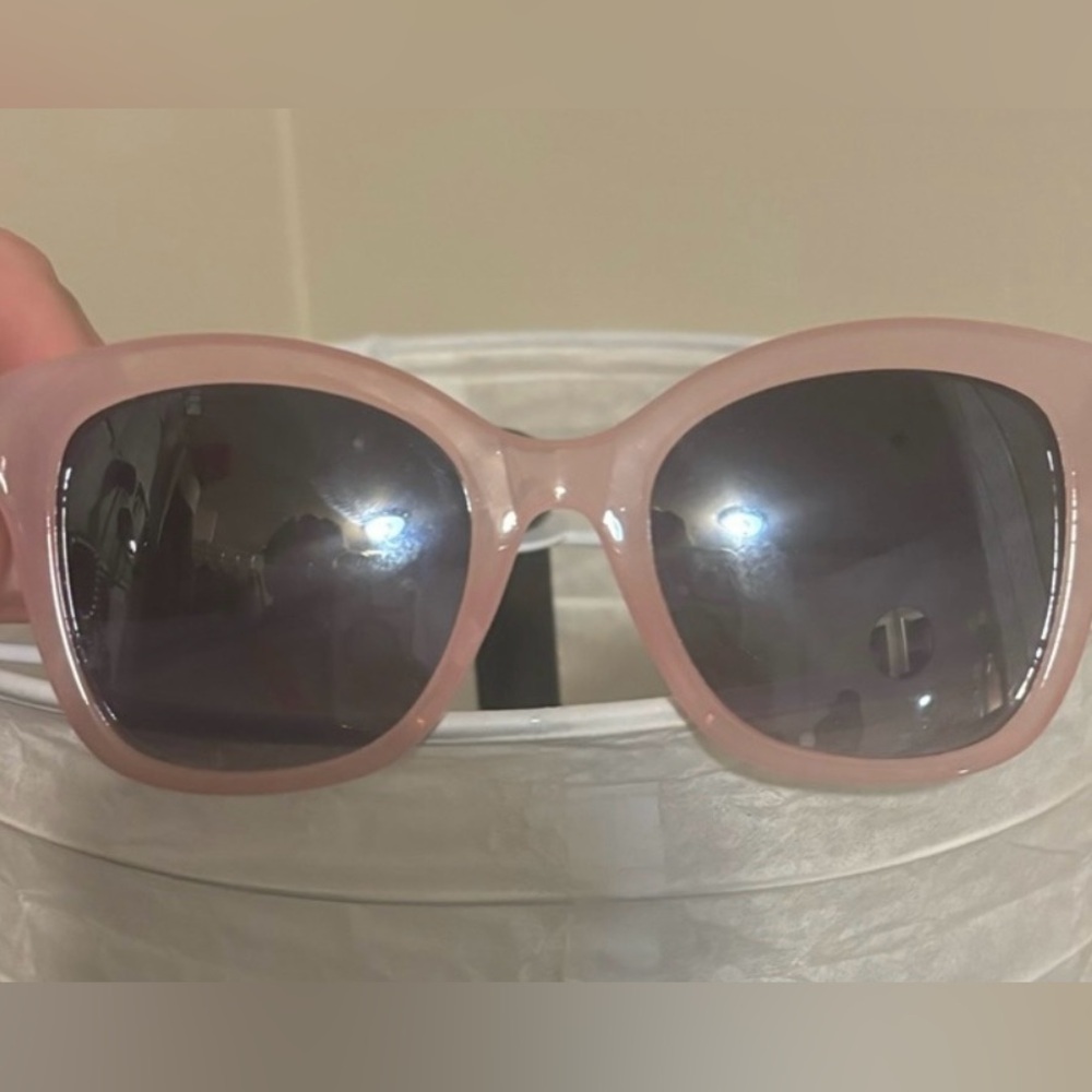 Pink Shades - Picture 2 of 2